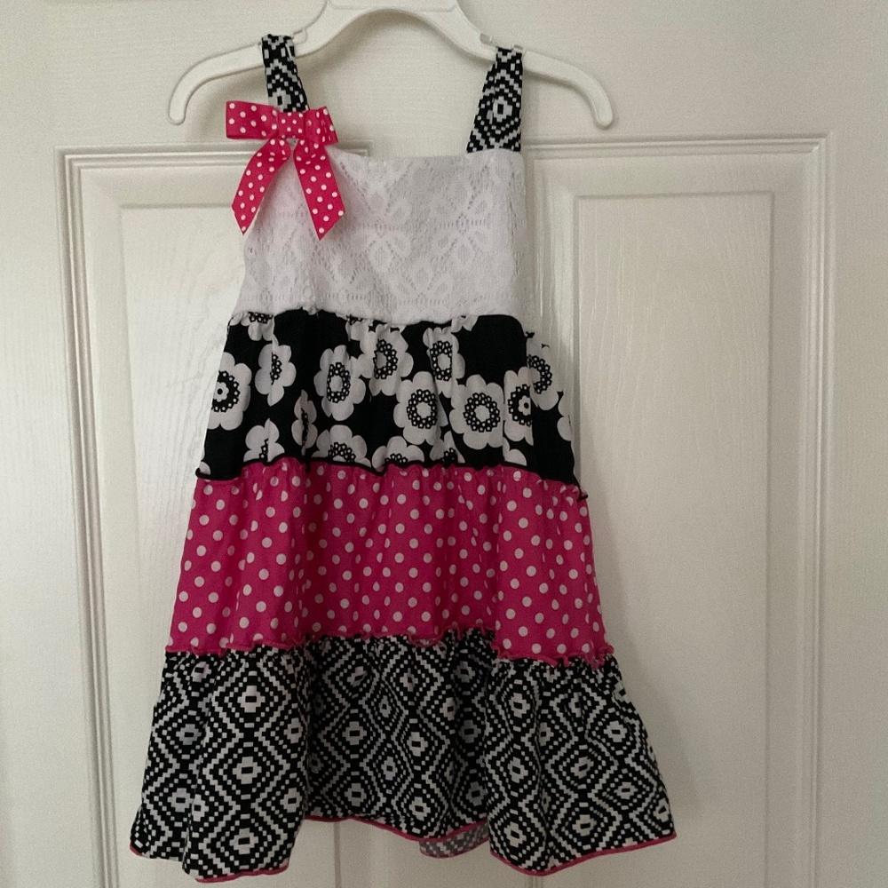 New Girls Dress in size 4T